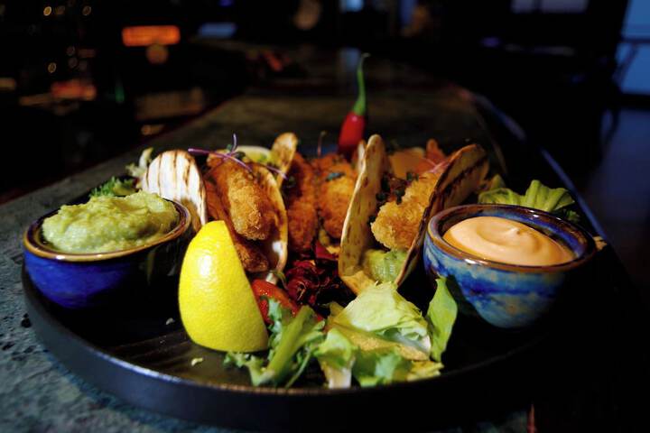 Dining 54 of 81