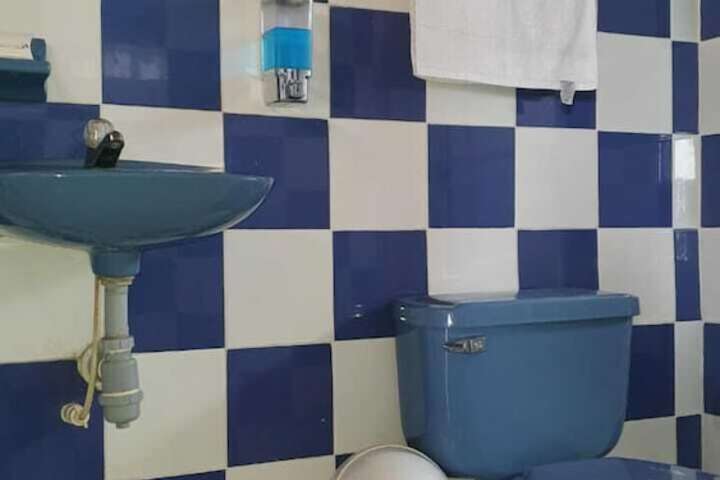 Room 15 of 38