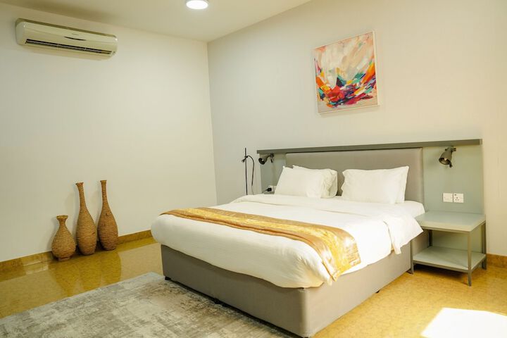 Room 10 of 46