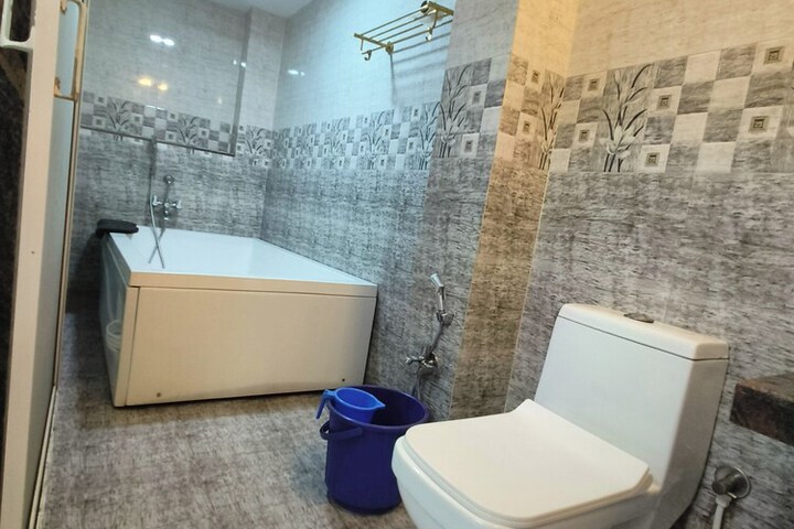 Room 14 of 24