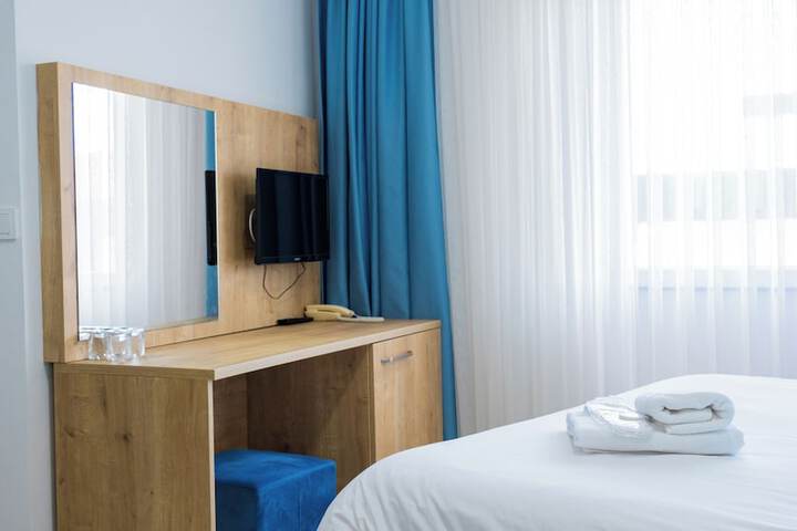 Room 16 of 24