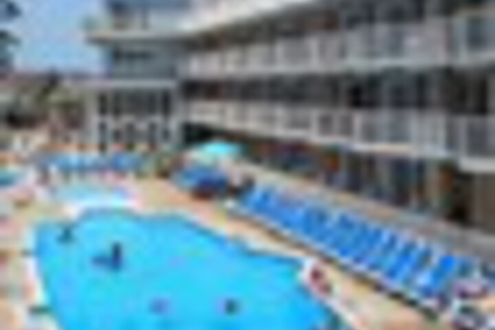 Pool 215 of 258