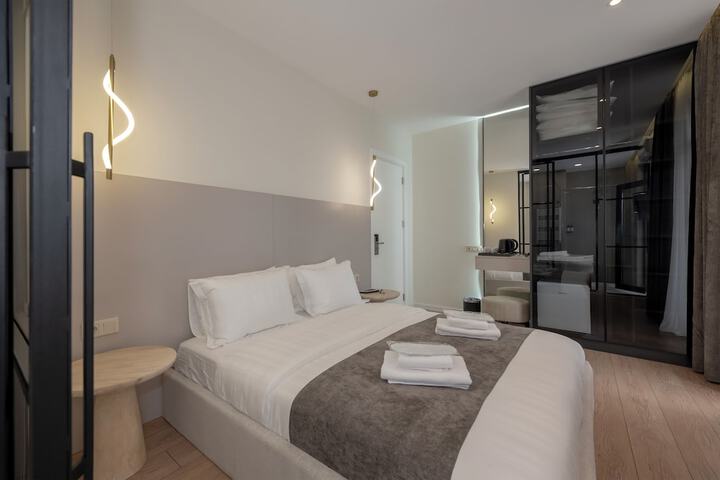 Room 14 of 31