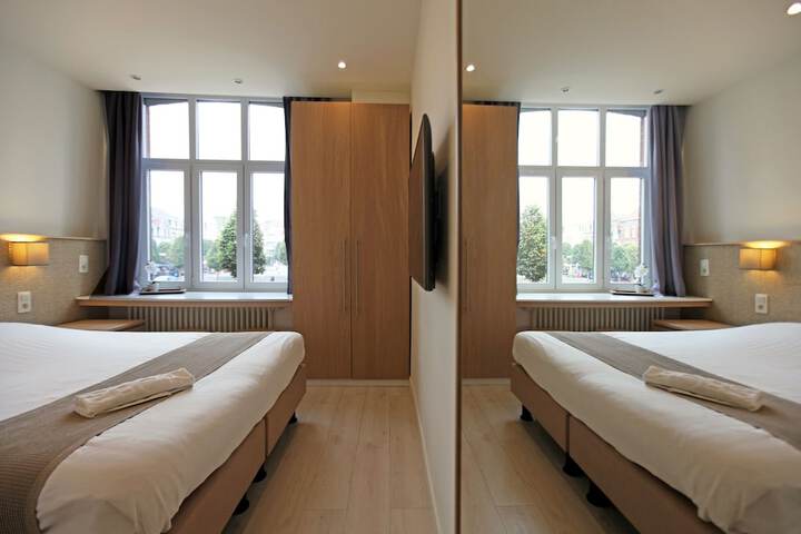 Room 6 of 52