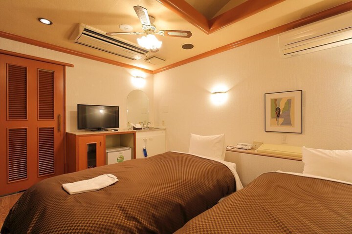 Room 20 of 40