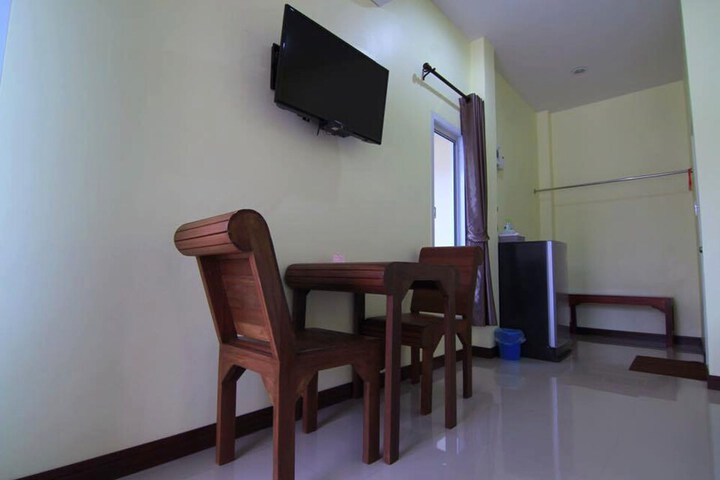 Room 14 of 38