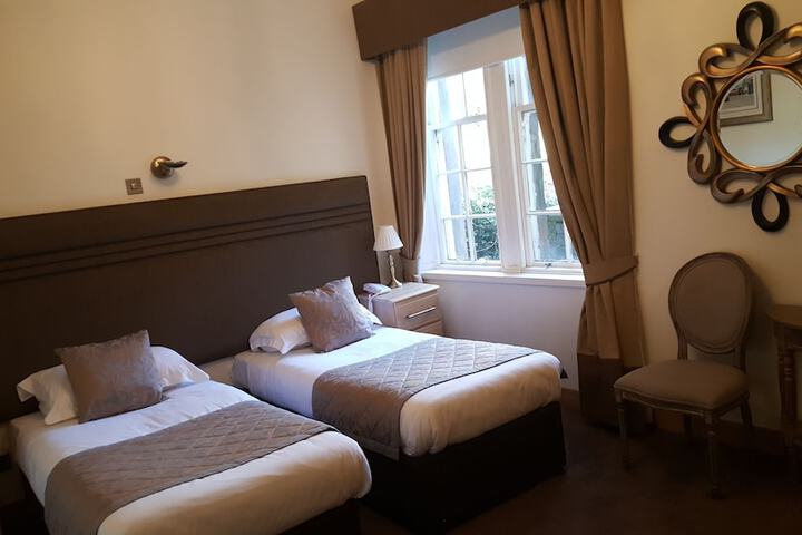Room 12 of 79