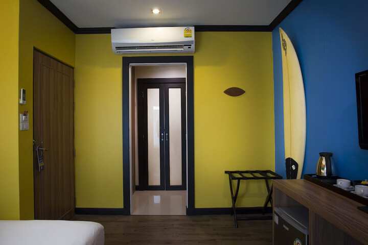 Room 13 of 81