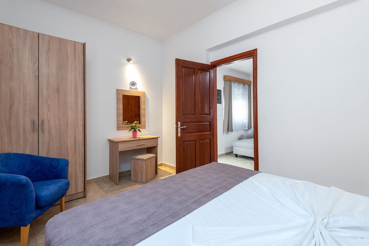Room 16 of 54