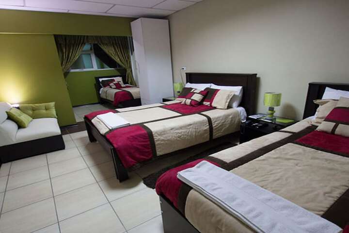 Room 13 of 38