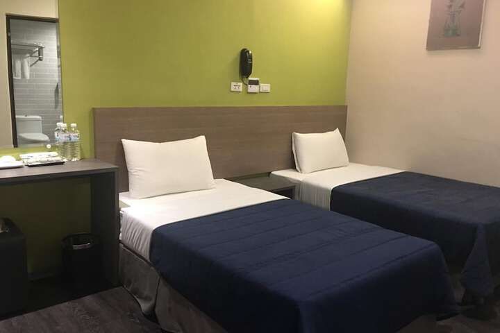 Room 20 of 40