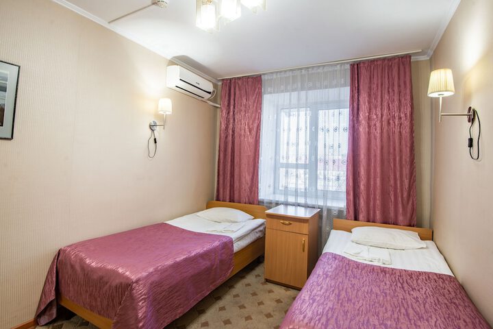 Room 14 of 42