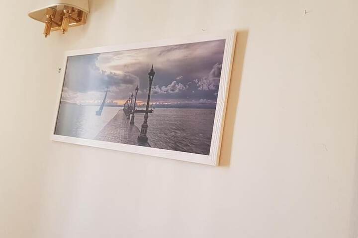 Room 11 of 24