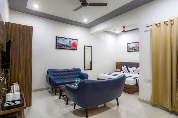 Room 7 of 19