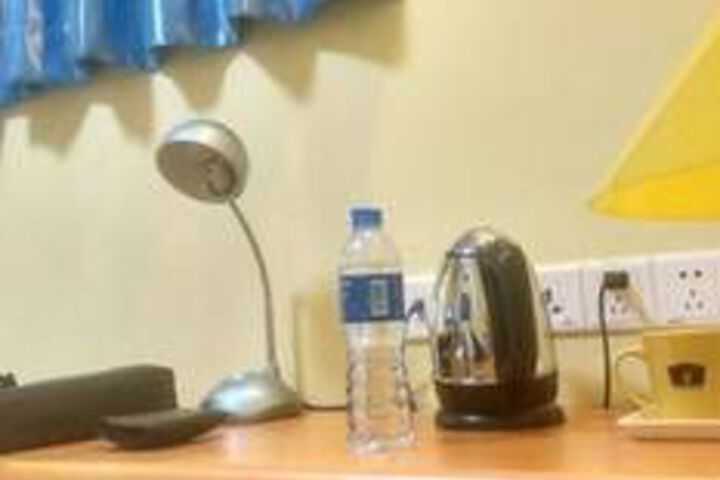 Room 7 of 33