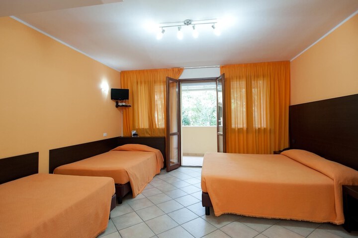 Room 5 of 54