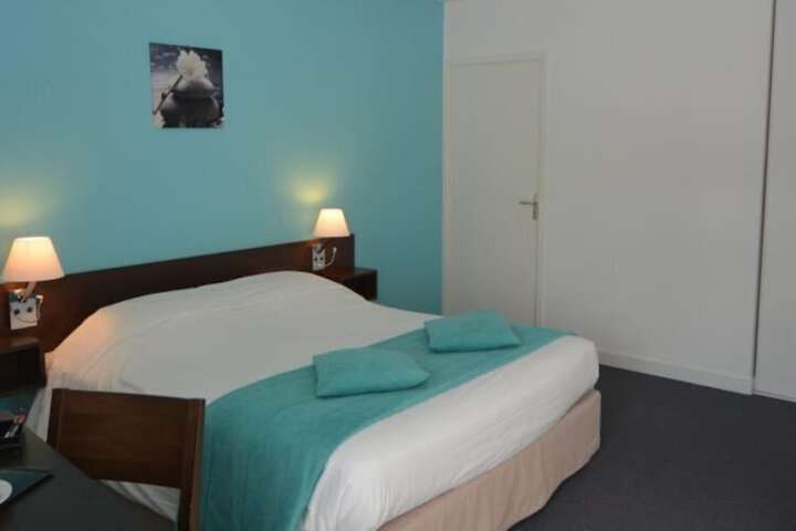 Room 6 of 37