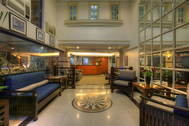 Entrance & Lobby