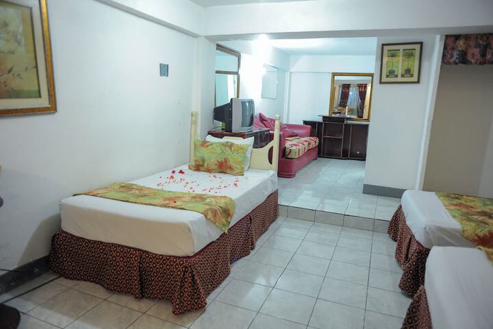 Room 21 of 69