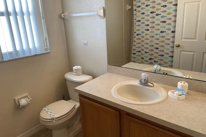 Room 8 of 20
