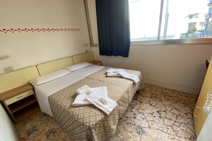Room 20 of 108