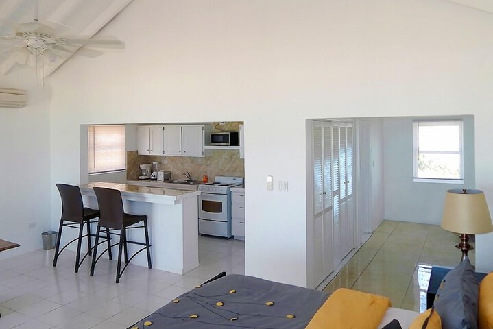 Room 16 of 28