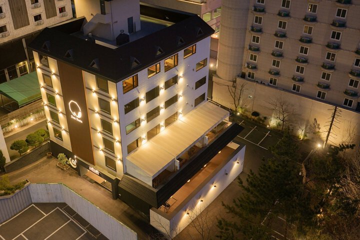 Hotel 153 of 155