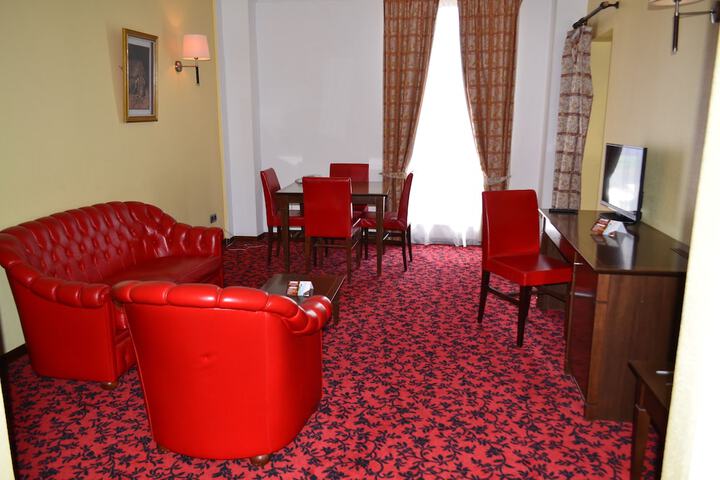 Room 30 of 94