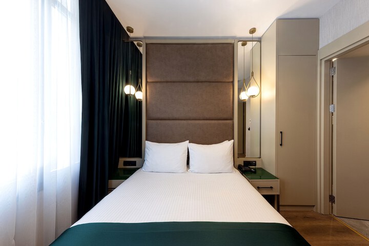Room 20 of 64