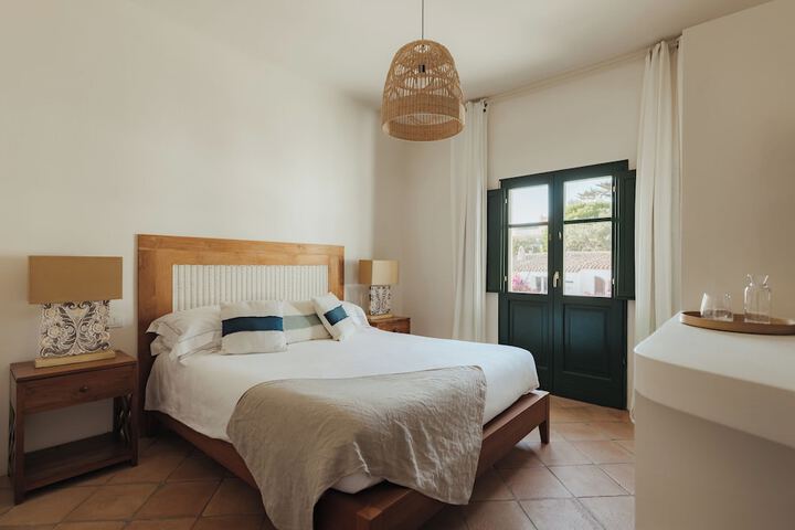 Room 8 of 40