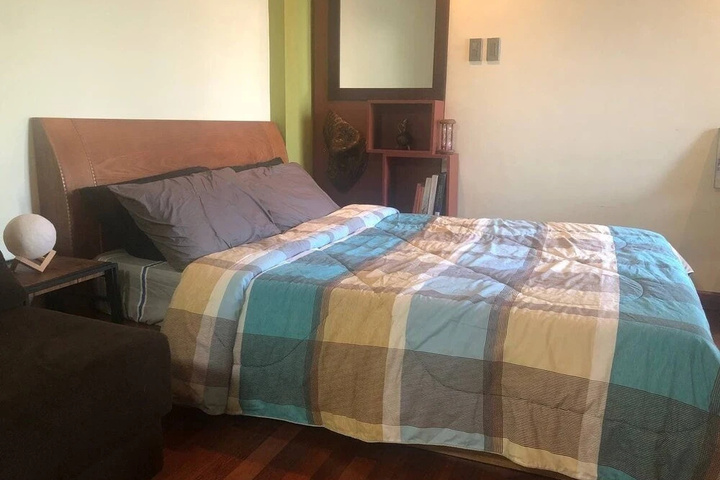 Room 4 of 13