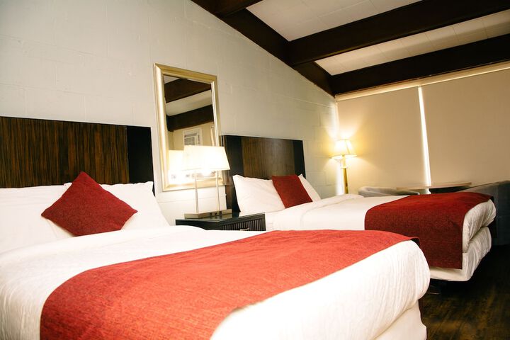 Room 4 of 131