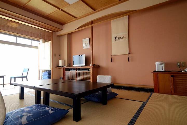 Room 22 of 124