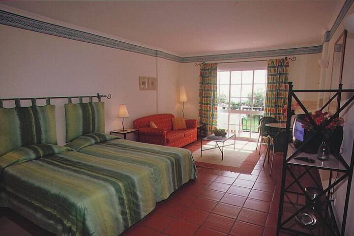Room 5 of 35