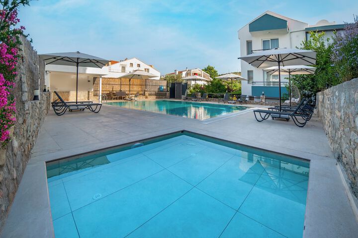 Pool 12 of 15