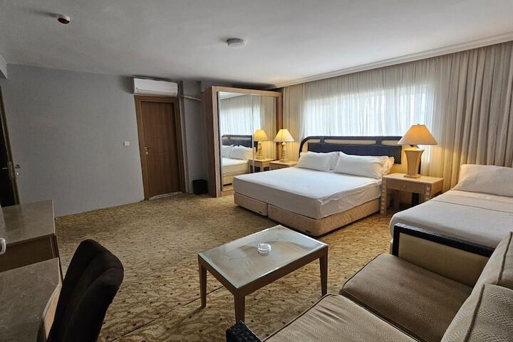 Room 25 of 116