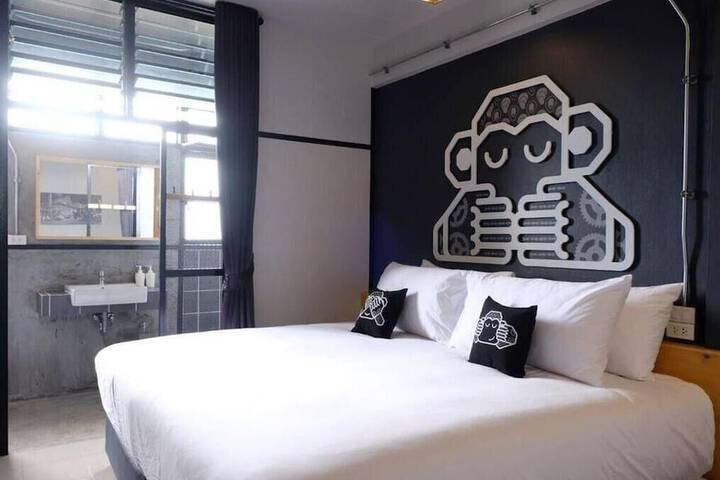 Room 5 of 49
