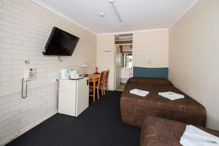 Room 3 of 19
