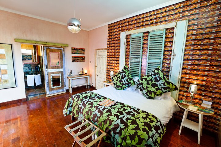 Room 2 of 41
