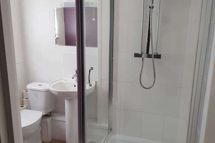 Room 4 of 15