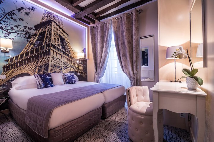Room 8 of 44