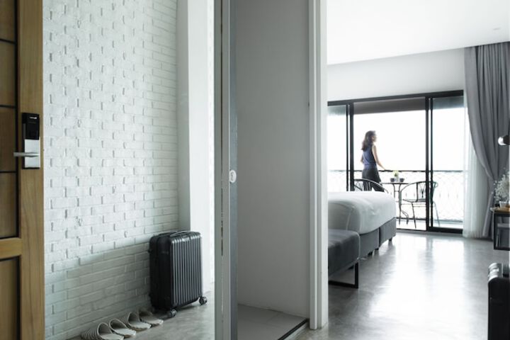 Room 13 of 71