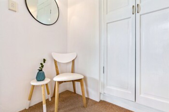Room 10 of 17