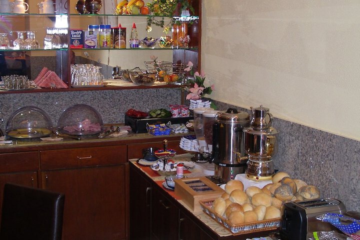 Breakfast/Coffee Service 13 of 21