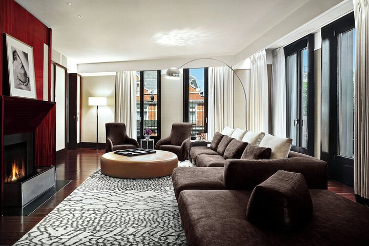 Room 38 of 108