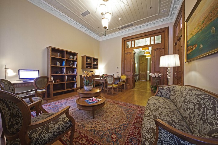 Hotel Lobby
