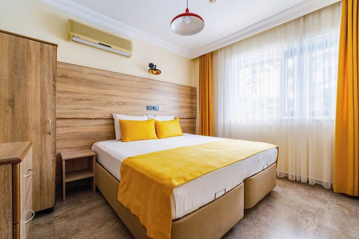 Room 18 of 82