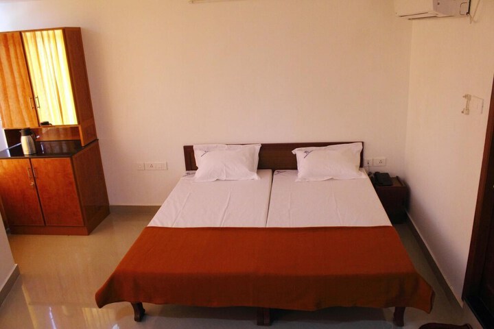 Room 14 of 39