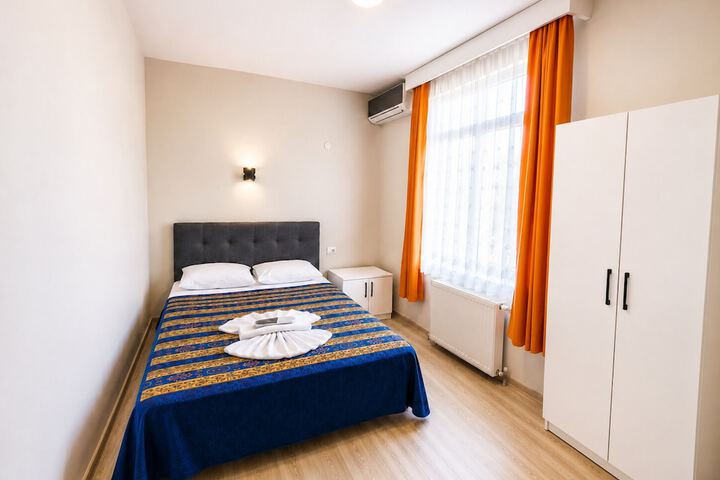 Room 17 of 50