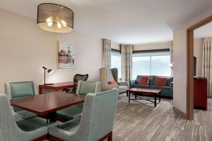 1 King Premium with in Room Drinks Snacks (14 of 31)